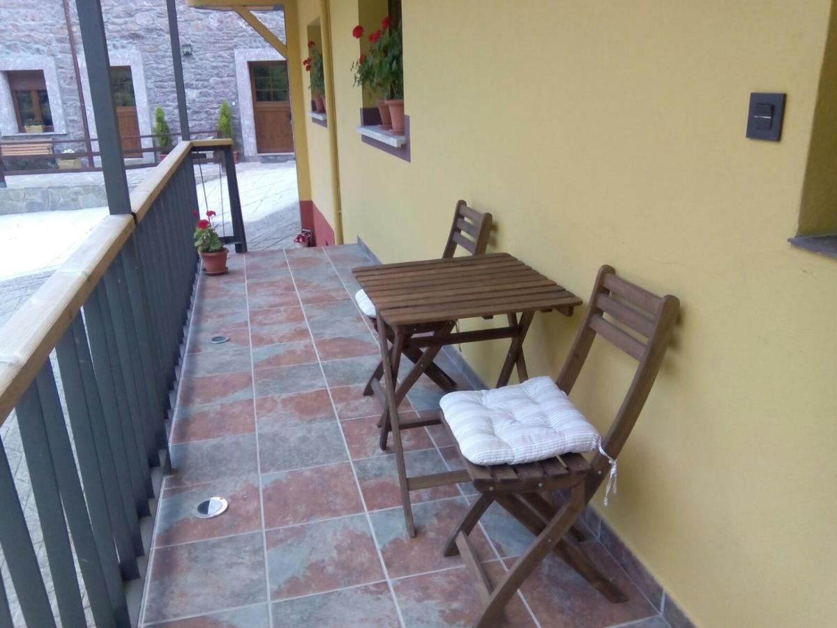 Apartamentos Rurales La Veiga La Riera  Exterior foto